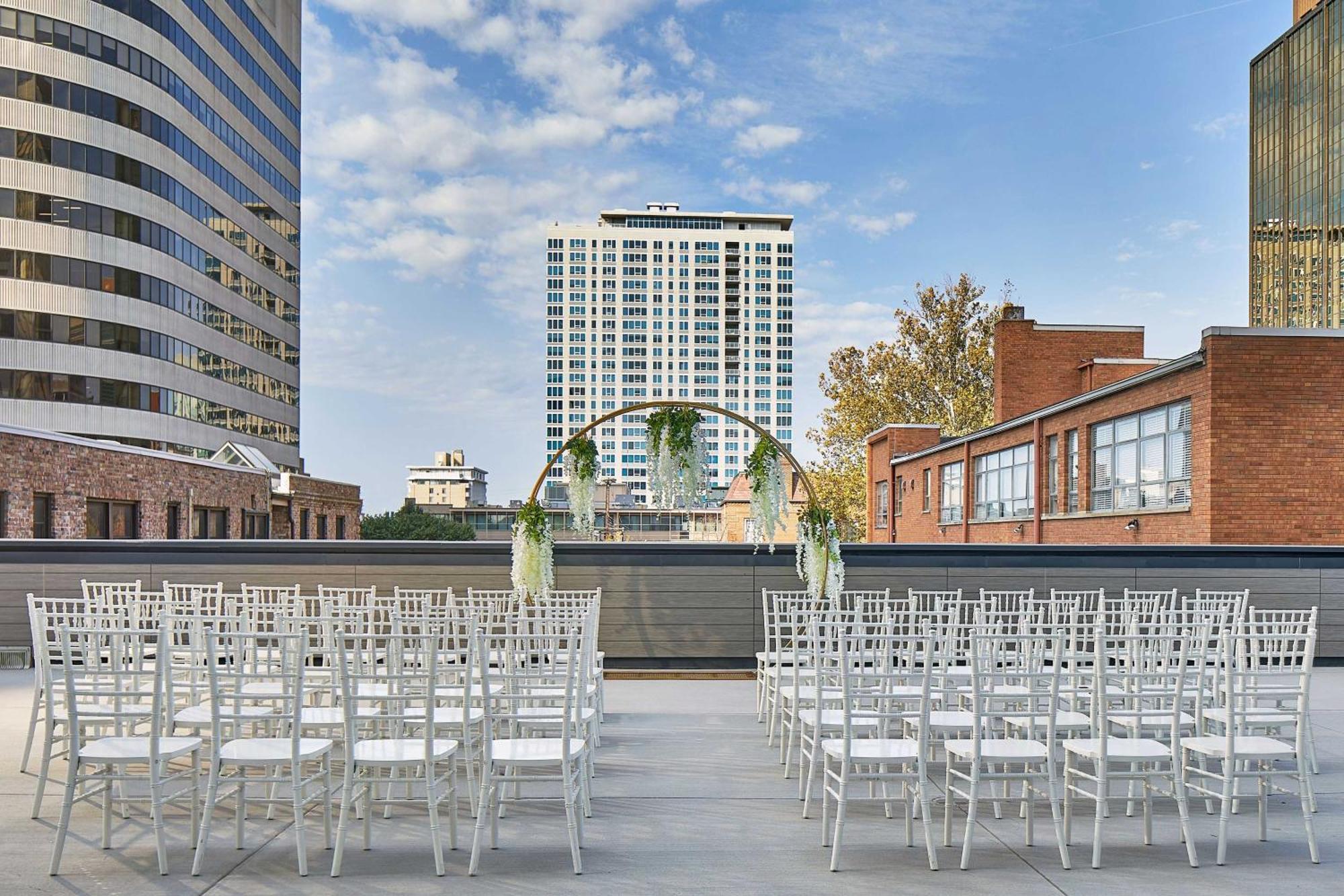 Le Meridien St. Louis Clayton Exteriör bild